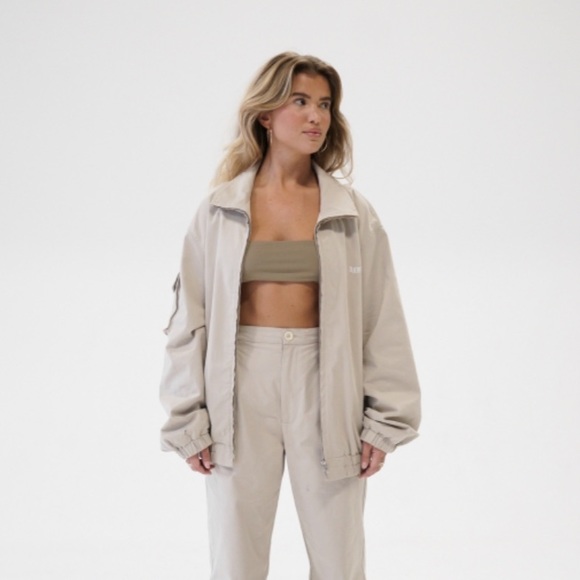 Djerf Avenue - Picture 2 of 5